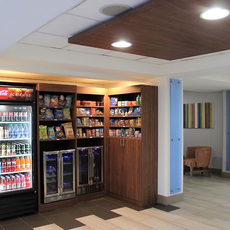 克莱维斯顿快捷假日&套房酒店 外观 照片